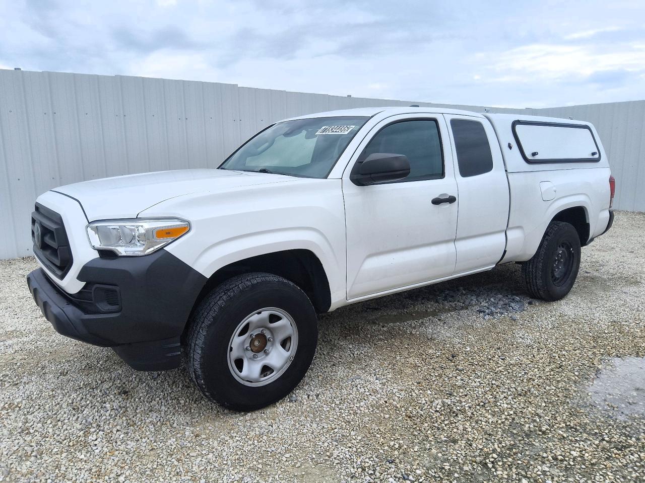 2023 TOYOTA TACOMA SR5 — Front 3/4