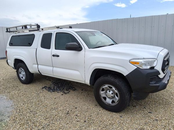 2023 TOYOTA TACOMA SR5 — Passenger 3/4