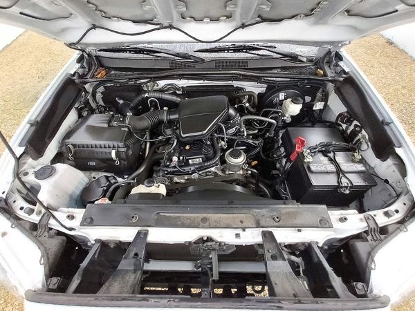 2023 TOYOTA TACOMA SR5 — Engine bay