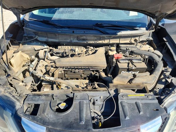 2018 NISSAN ROGUE — Engine bay