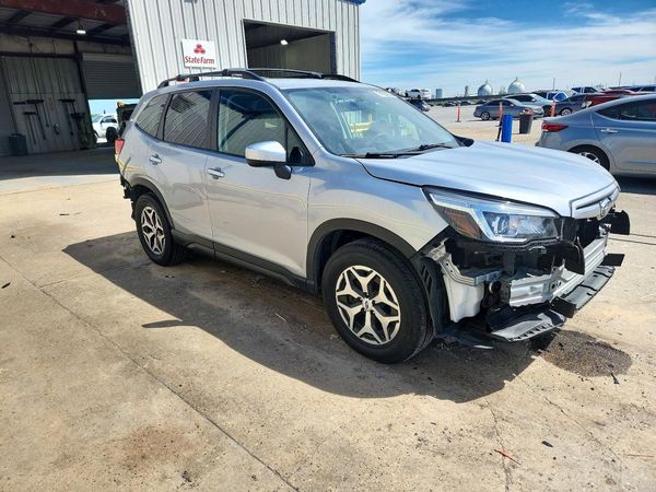 2019 SUBARU FORESTER Prm+ES+SMART — Passenger 3/4