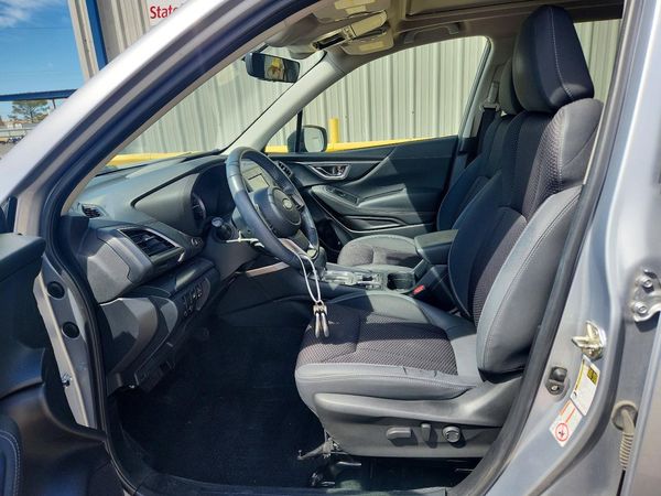 2019 SUBARU FORESTER Prm+ES+SMART — DENT