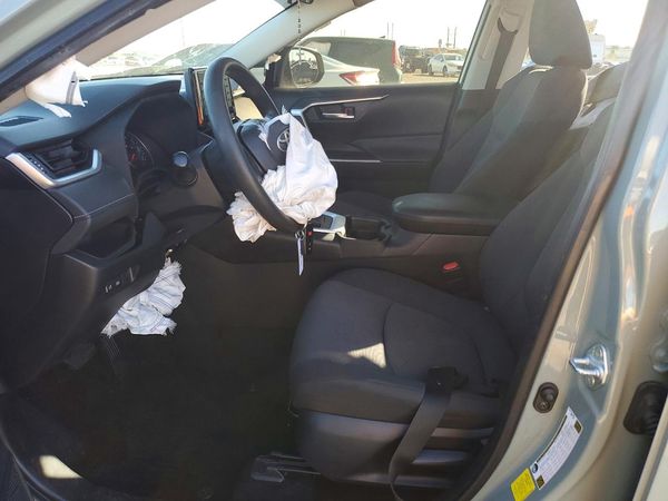 2019 TOYOTA RAV4 — DENT