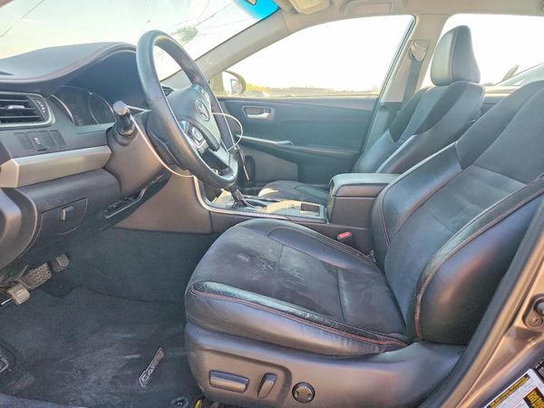 2015 TOYOTA CAMRY — DENT