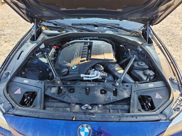 2012 BMW 535 xDrive — Engine bay