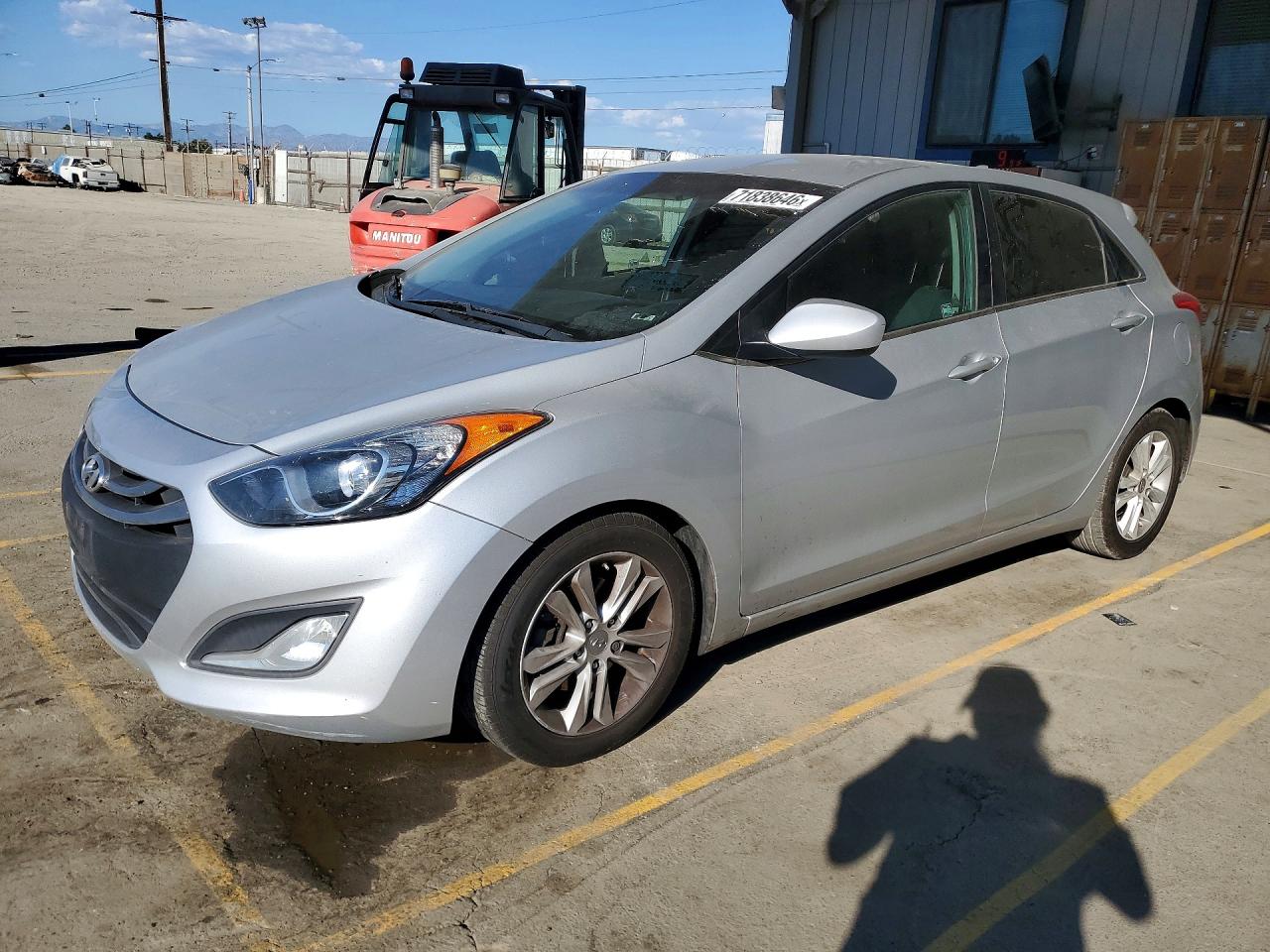 2013 HYUNDAI ELANTRA — Front 3/4