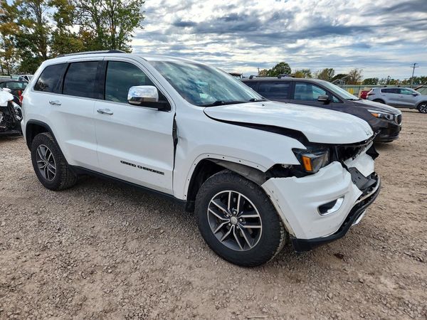 2017 JEEP GRAND CHEROKEE Limited — Passenger 3/4