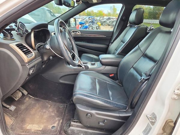2017 JEEP GRAND CHEROKEE Limited — DENT