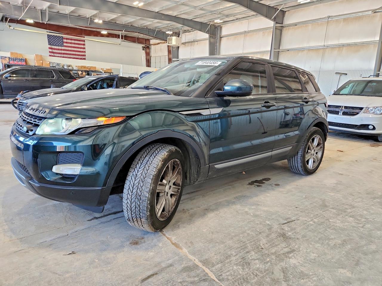 2014 LAND ROVER RANGEROVER Pure Plus — Front 3/4