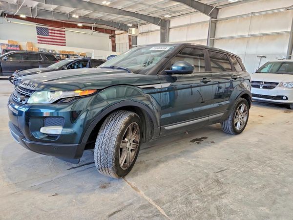 2014 LAND ROVER RANGEROVER Pure Plus — Front 3/4