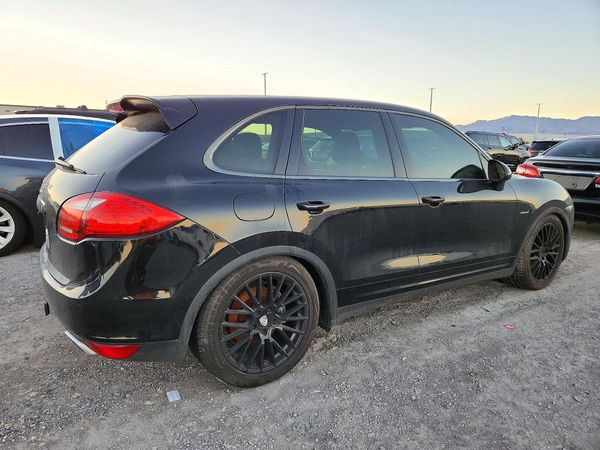 2014 PORSCHE CAYENNE — PSRA