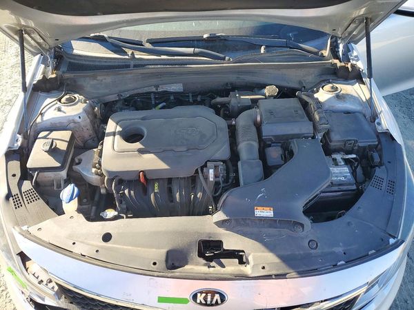 2017 KIA OPTIMA Hybrid Base — Engine bay