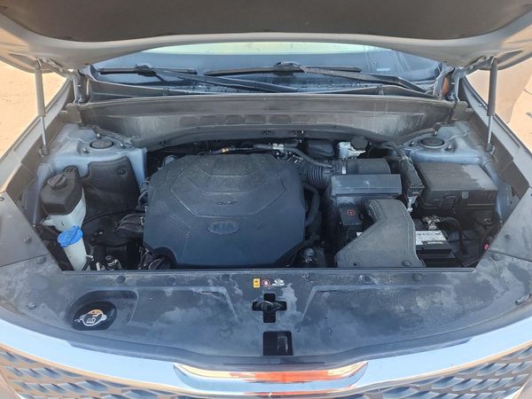 2020 KIA TELLURIDE LX — Engine bay