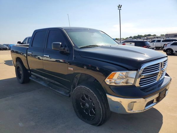 2015 RAM 1500 SLT — Passenger 3/4