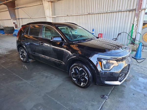 2023 KIA NIRO Wind — Passenger 3/4