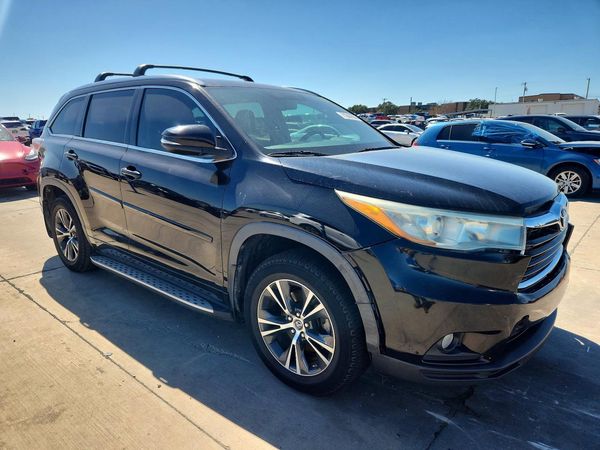 2016 TOYOTA HIGHLANDER Base/Hybrid — Passenger 3/4