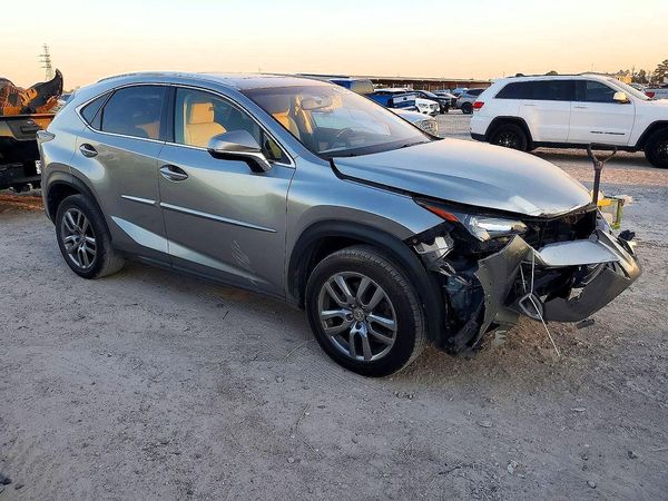 2015 LEXUS NX 200t Luxury — Passenger 3/4