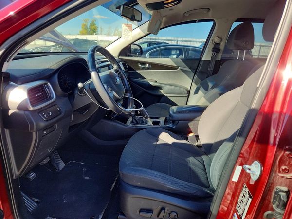 2019 KIA SORENTO L, LX, S — DENT