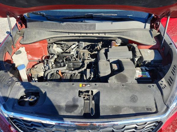 2019 KIA SORENTO L, LX, S — Engine bay