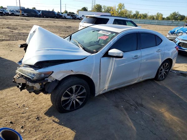 2015 ACURA TLX Base — Front 3/4