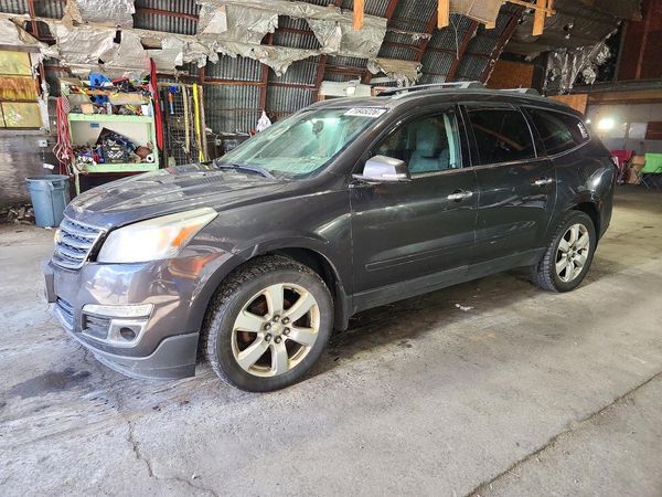 2016 CHEVROLET TRAVERSE 1LT — Front 3/4