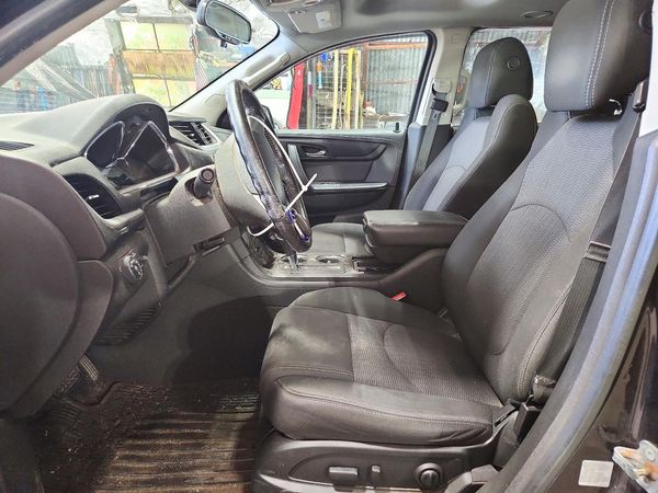 2016 CHEVROLET TRAVERSE 1LT — DENT