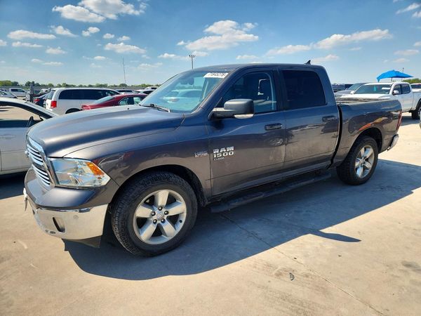 2019 RAM 1500 CLASSIC SLT — Front 3/4