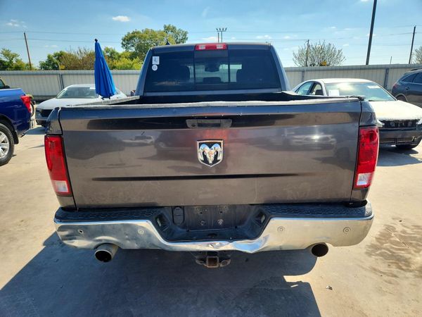 2019 RAM 1500 CLASSIC SLT — DIRR