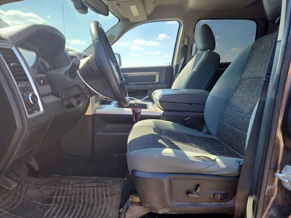 2019 RAM 1500 CLASSIC SLT — DENT