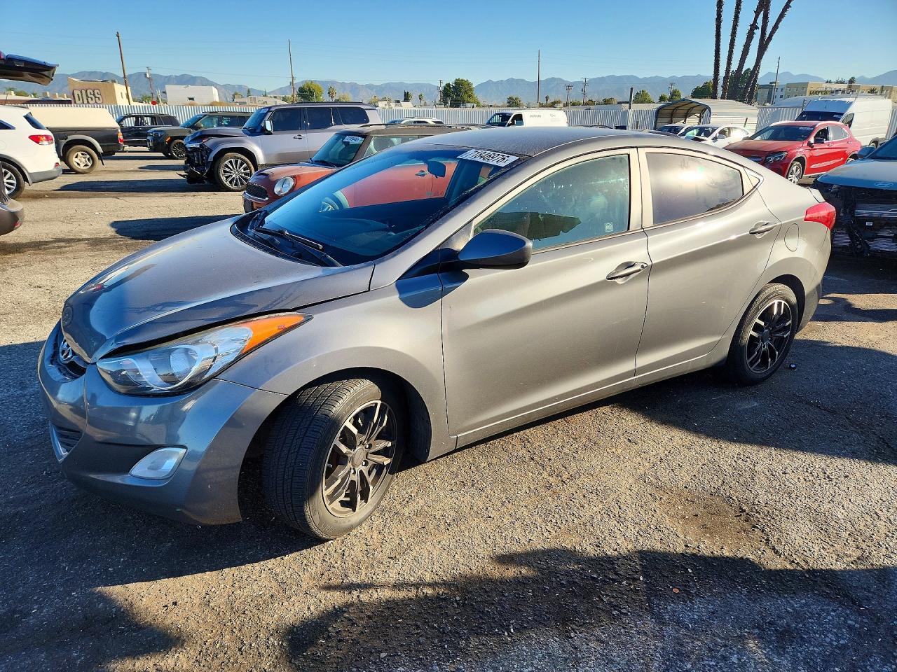 2012 HYUNDAI ELANTRA GLS(Middle grade) — Front 3/4