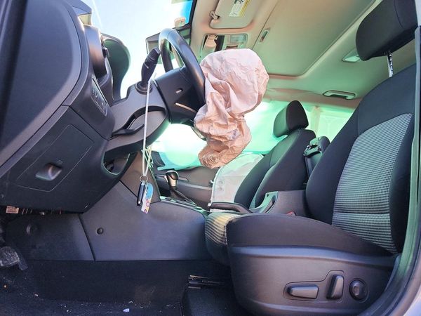 2020 HYUNDAI KONA SEL Plus — DENT