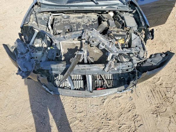 2016 TOYOTA COROLLA L/LE — Engine bay