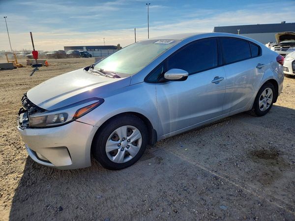 2017 KIA FORTE LX Popular, S — Front 3/4