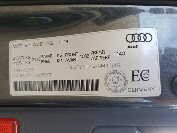 2017 AUDI A4 quattro Prestige — VINS