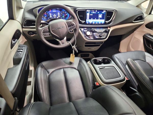 2024 CHRYSLER PACIFICA Touring L — CKPT
