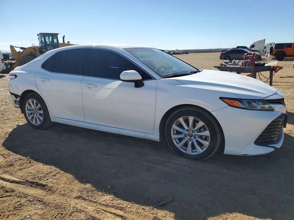 2018 TOYOTA CAMRY L/LE/SE/XLE — Passenger 3/4