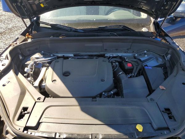 2025 VOLVO XC90 Plus Bright — Engine bay
