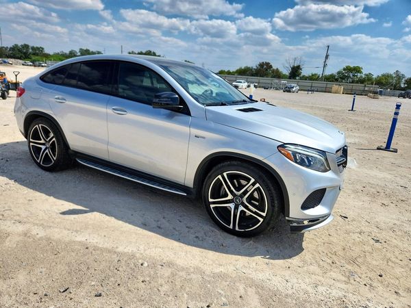 2017 MERCEDES-BENZ GLE COUPE AMG GLE43 — Passenger 3/4
