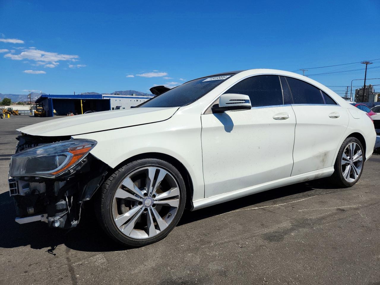 2014 MERCEDES-BENZ CLA CLA250 — Front 3/4