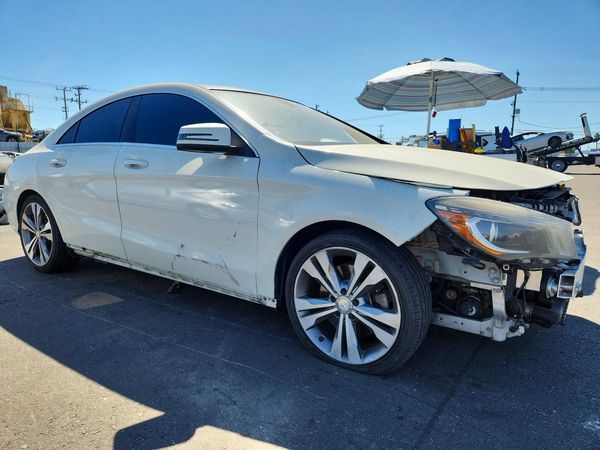 2014 MERCEDES-BENZ CLA CLA250 — Passenger 3/4