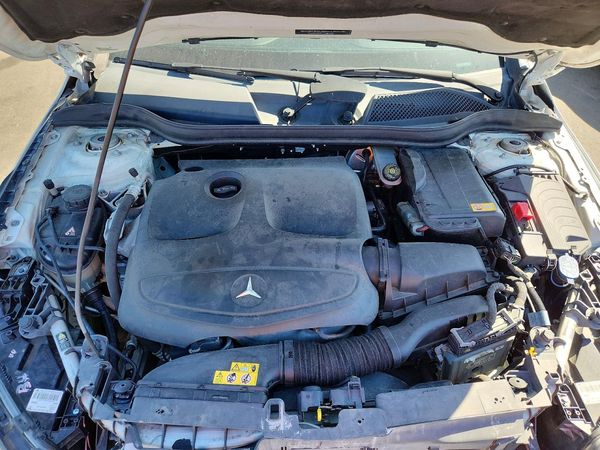 2014 MERCEDES-BENZ CLA CLA250 — Engine bay