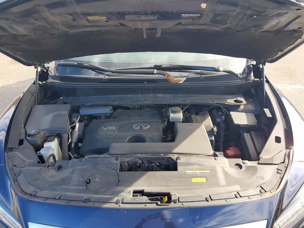 2019 INFINITI QX60 — Engine bay
