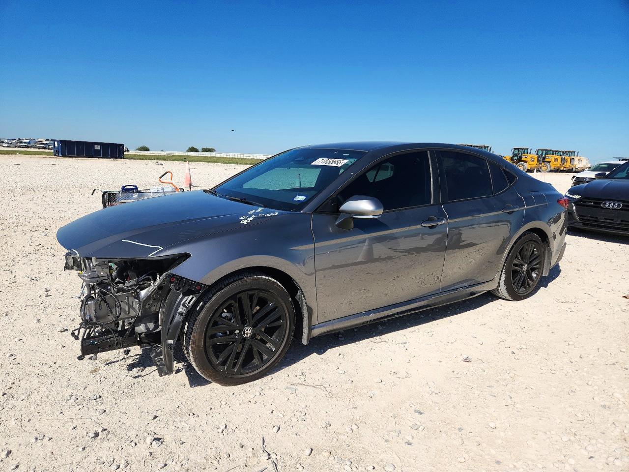 2026 TOYOTA CAMRY — Front 3/4