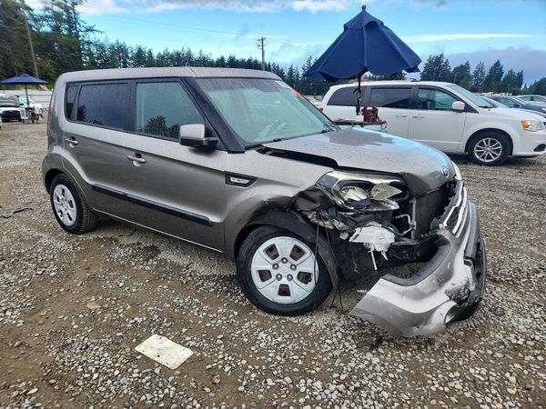 2013 KIA SOUL All Trims — Passenger 3/4