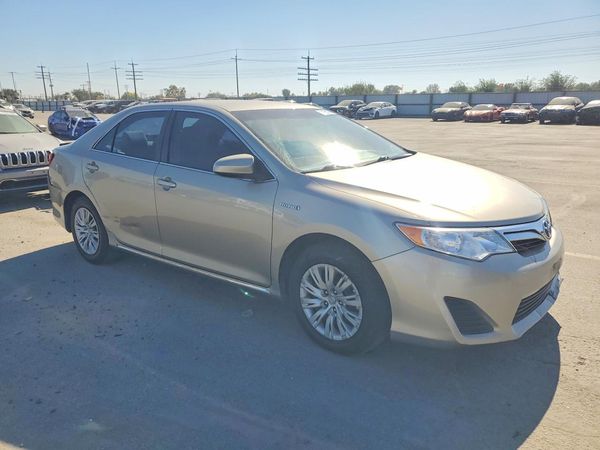 2013 TOYOTA CAMRY SOLA Hybrid — Passenger 3/4