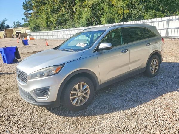 2017 KIA SORENTO L, LX — Front 3/4