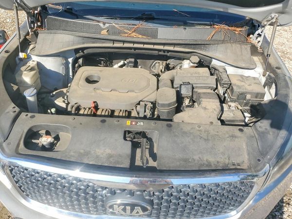 2017 KIA SORENTO L, LX — Engine bay