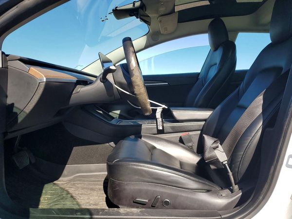 2021 TESLA MODEL 3 — DENT