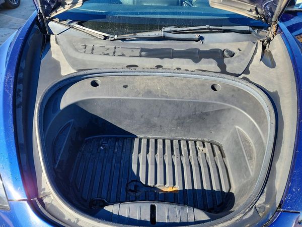 2022 TESLA MODEL 3 — Engine bay