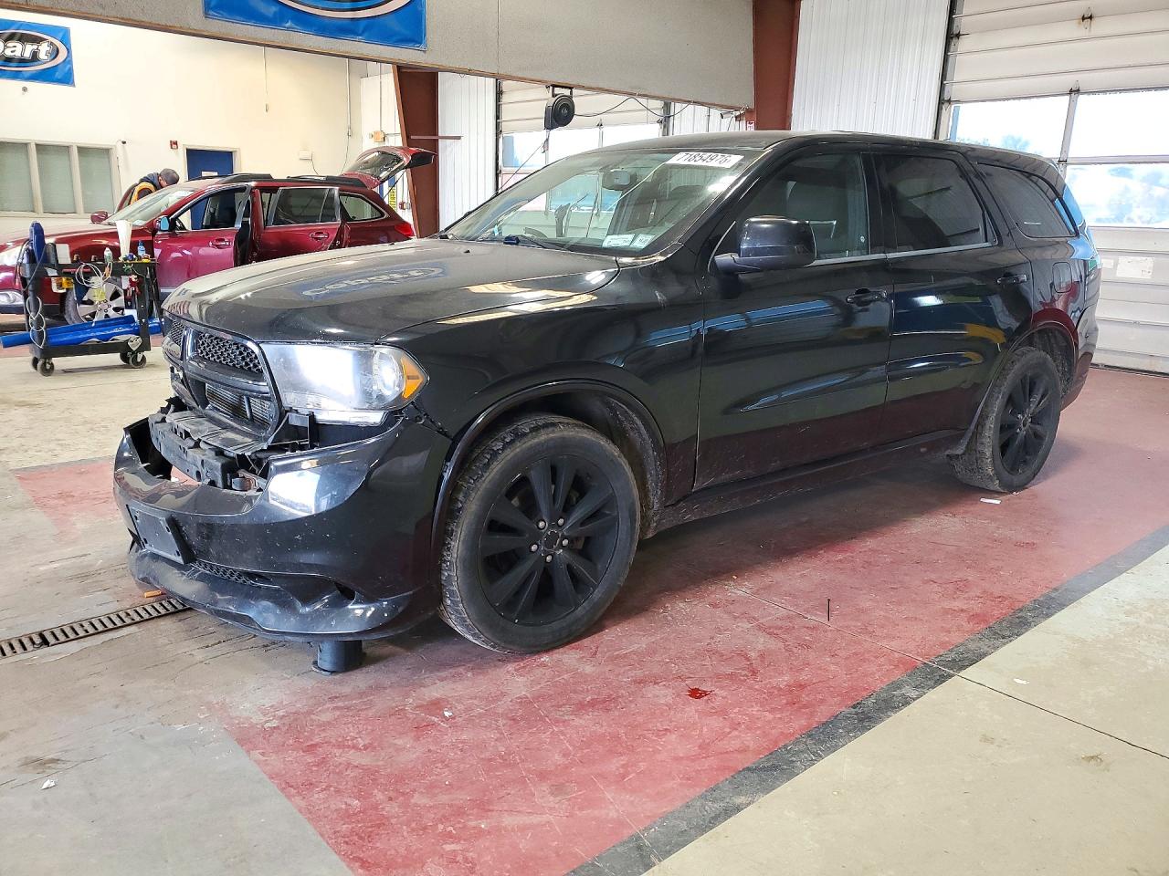 2013 DODGE DURANGO SXT — Front 3/4